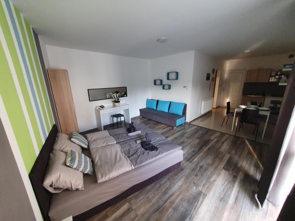 Lexi Apartman Appartement Hajdúszoboszló Buitenkant foto