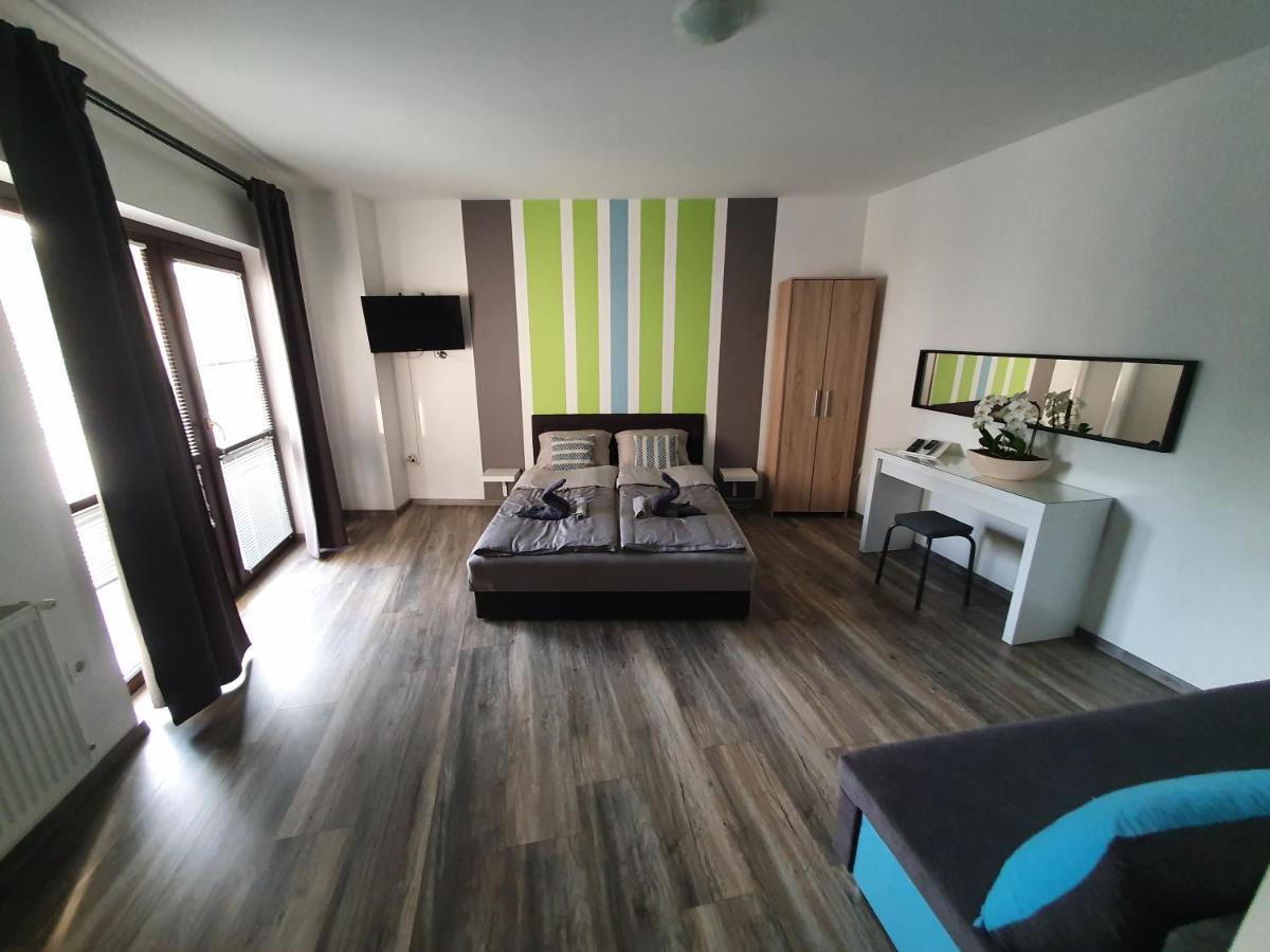 Lexi Apartman Appartement Hajdúszoboszló Buitenkant foto