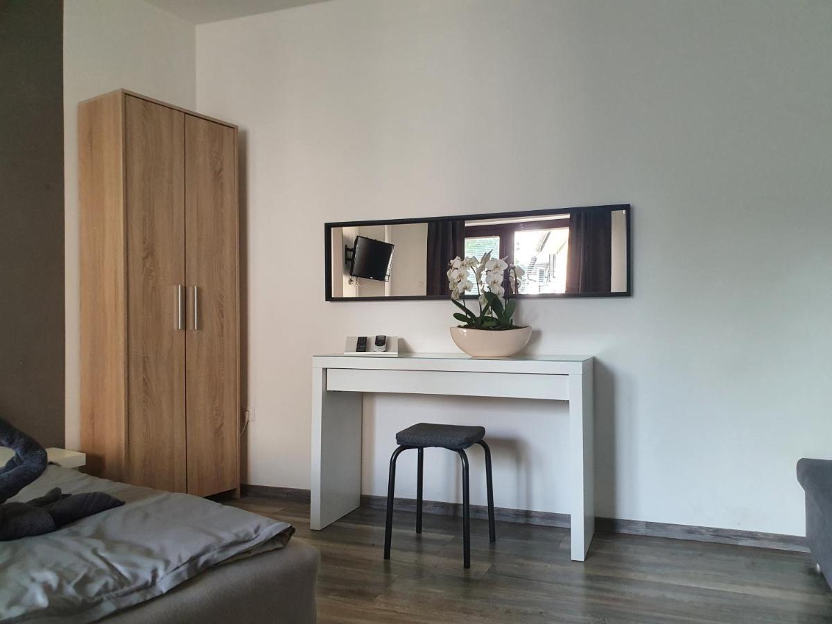 Lexi Apartman Appartement Hajdúszoboszló Buitenkant foto