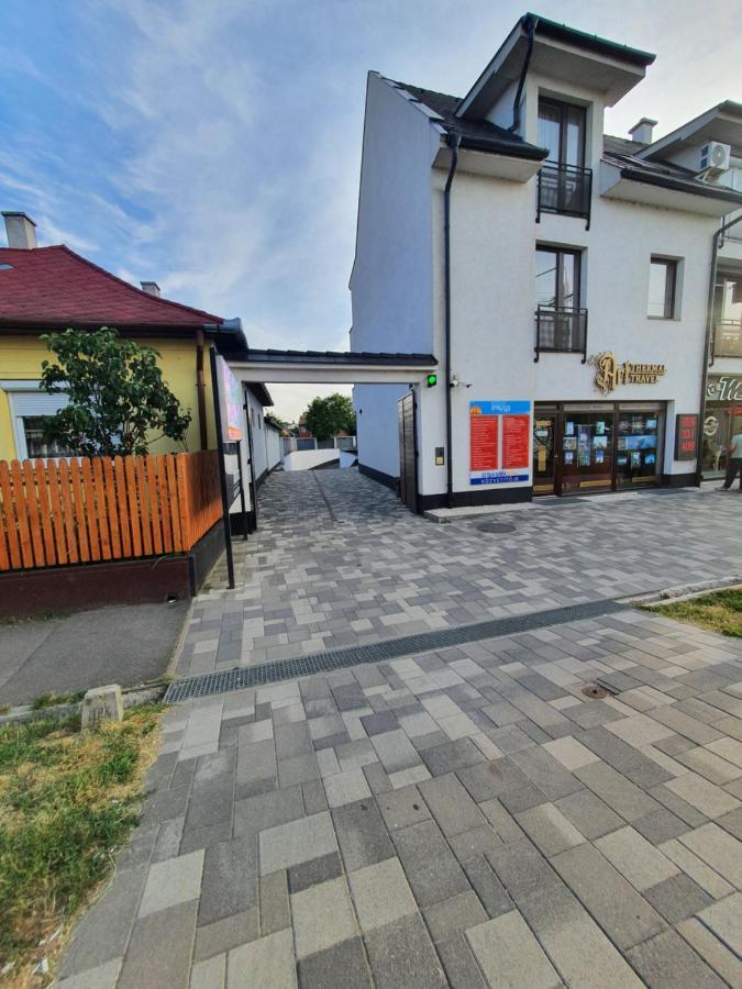 Lexi Apartman Appartement Hajdúszoboszló Buitenkant foto